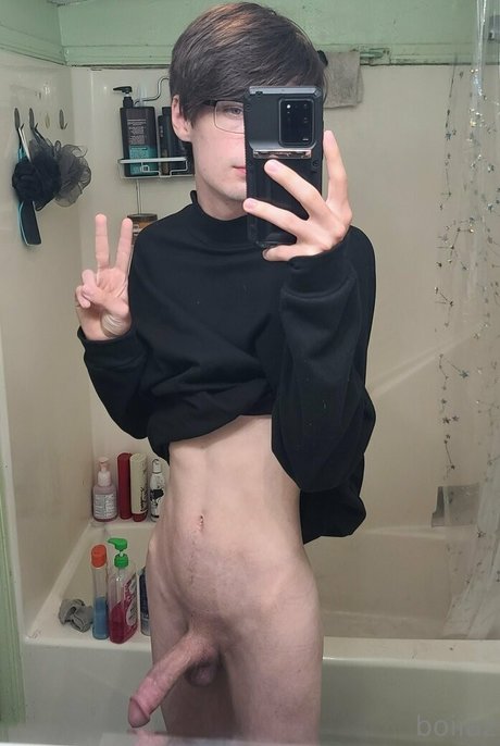 Nacktes geleaktes OnlyFans-Foto von Boiiaz