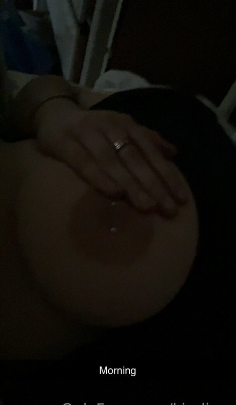 Nacktes geleaktes OnlyFans-Foto von Kiralima