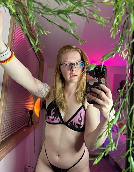 Nacktes geleaktes OnlyFans-Foto von Roxyredheadxoxo
