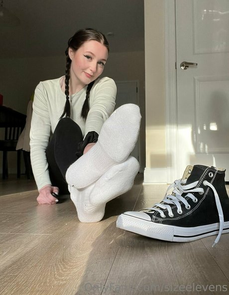 Nacktes geleaktes OnlyFans-Foto von Sizeelevens