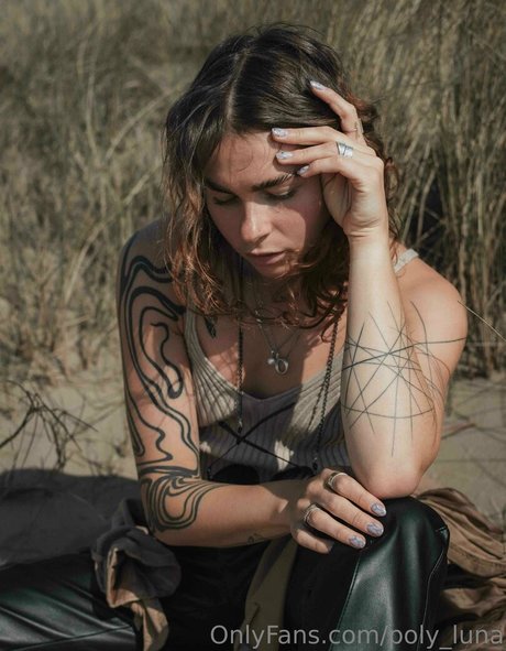 Poly_luna