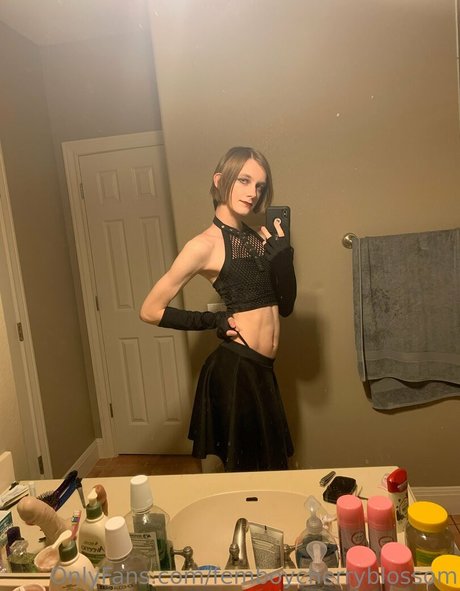 Femboycherryblossom