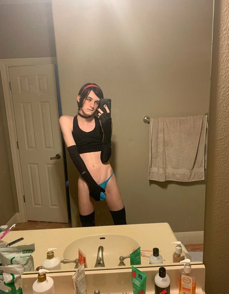Femboycherryblossom