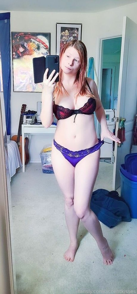 Nacktes geleaktes OnlyFans-Foto von Accent Kisses