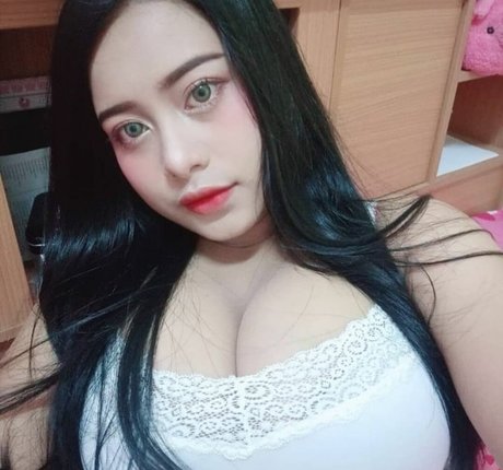 Nacktes geleaktes OnlyFans-Foto von Noonz Supattra