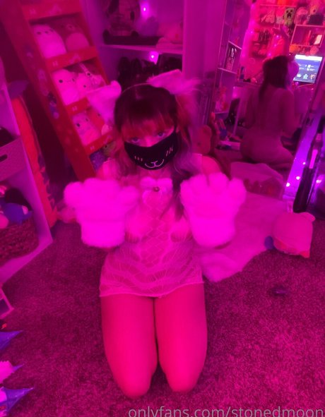 Nacktes geleaktes OnlyFans-Foto von Stonedmoon