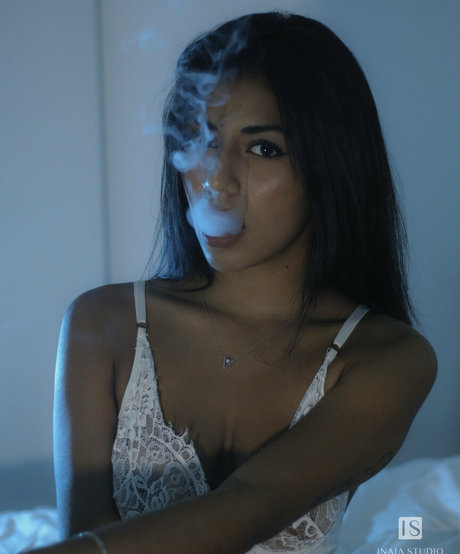 Nacktes geleaktes OnlyFans-Foto von Inaiagirls