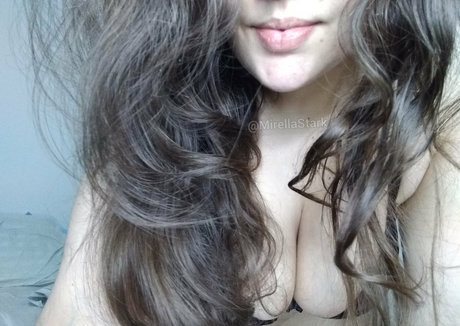 Nacktes geleaktes OnlyFans-Foto von Mirellastarkfree