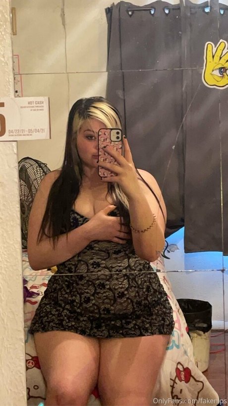 Nacktes geleaktes OnlyFans-Foto von Fakenips