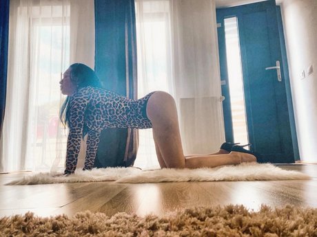 Nacktes geleaktes OnlyFans-Foto von Bella Bella