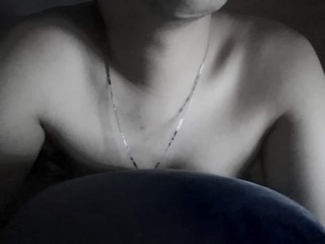 Nacktes geleaktes OnlyFans-Foto von Bisexual Boy