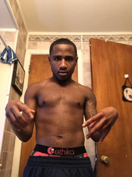 Nacktes geleaktes OnlyFans-Foto von Mackgigolo