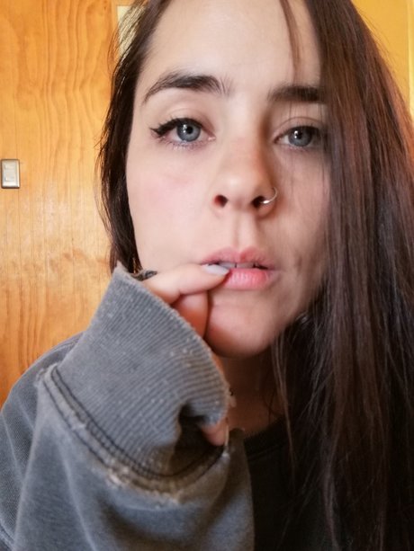 Nacktes geleaktes OnlyFans-Foto von Milkaatea