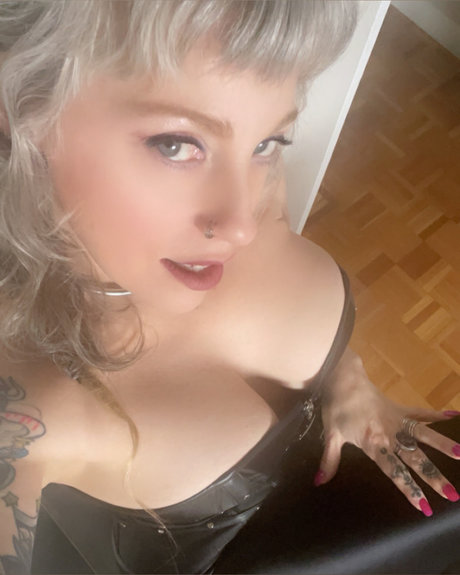 Nacktes geleaktes OnlyFans-Foto von Muffy Slayer