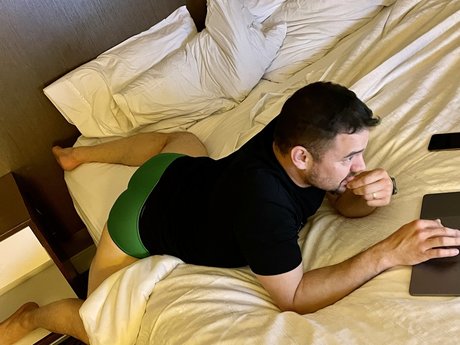 Nacktes geleaktes OnlyFans-Foto von Mrmartini