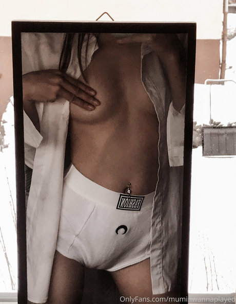 Nacktes geleaktes OnlyFans-Foto von Muminwannaplayed