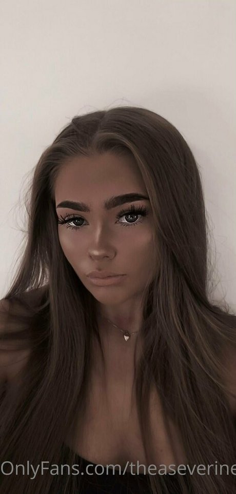 Nacktes geleaktes OnlyFans-Foto von Enirevesfree