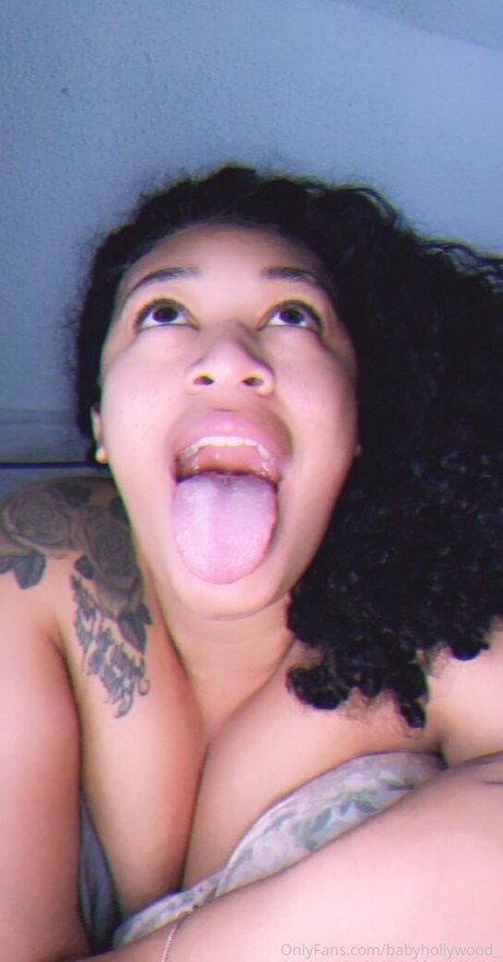 Nacktes geleaktes OnlyFans-Foto von Babyhollywood