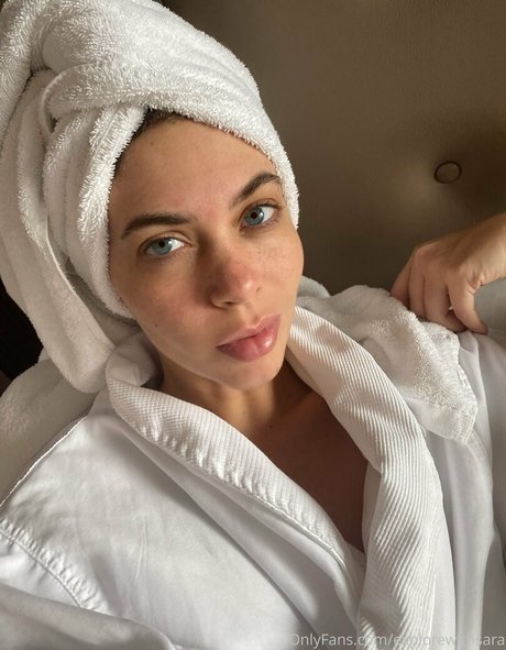 Nacktes geleaktes OnlyFans-Foto von Withlovesaraxo