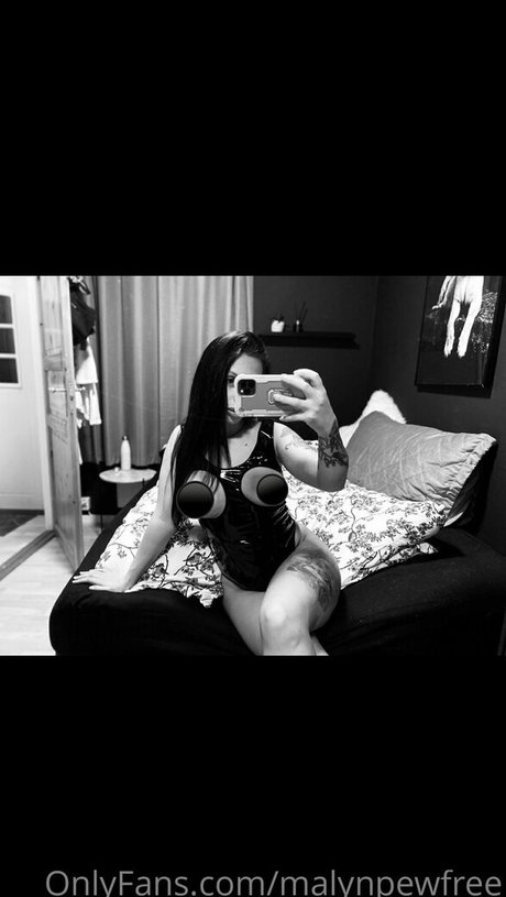 Nacktes geleaktes OnlyFans-Foto von Malynpewfree