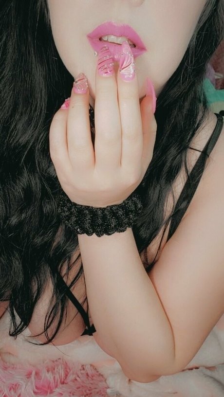 Nacktes geleaktes OnlyFans-Foto von Xxxglowyxxx