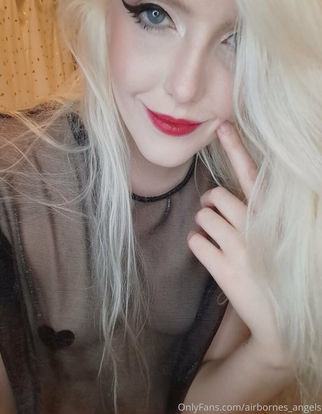 Nacktes geleaktes OnlyFans-Foto von Airbornesangels