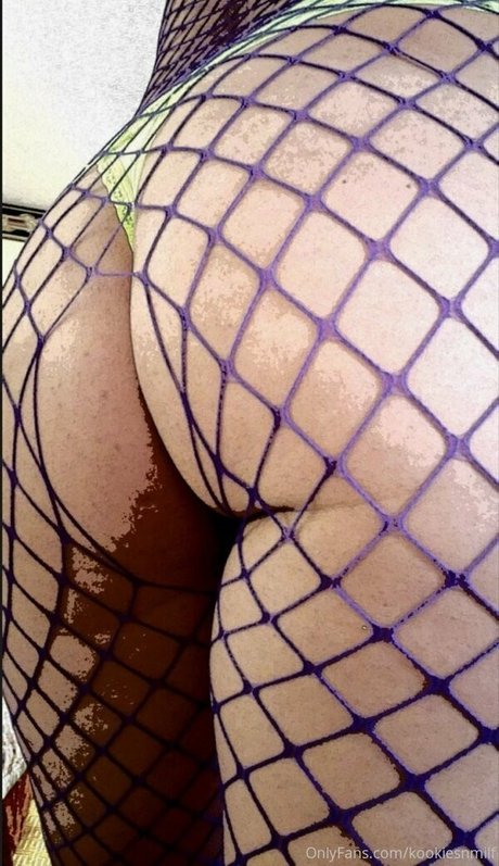 Nacktes geleaktes OnlyFans-Foto von Kookiesnmilf