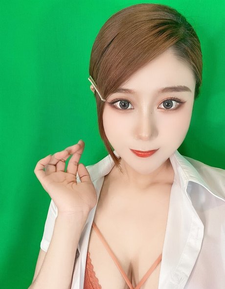 Nacktes geleaktes OnlyFans-Foto von Uying