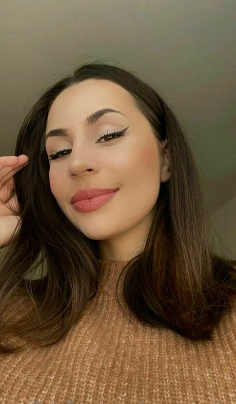 Nacktes geleaktes OnlyFans-Foto von Araniasortia