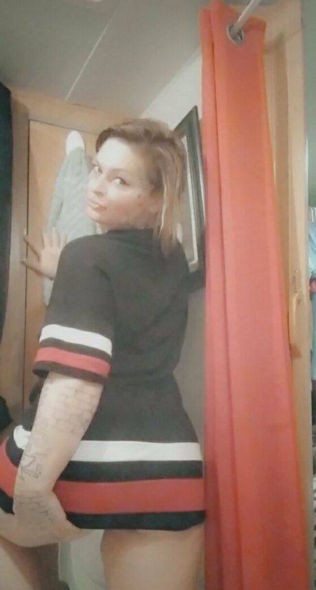 Nacktes geleaktes OnlyFans-Foto von Lluvely