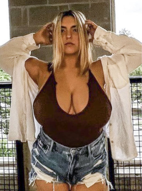 Nacktes geleaktes OnlyFans-Foto von Sierra Bellingar