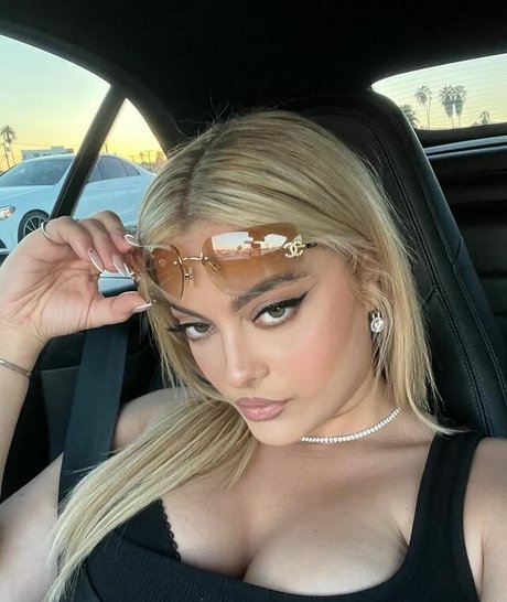 Nacktes geleaktes OnlyFans-Foto von Bebe Rexha