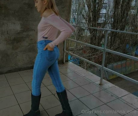 Anna_ellie