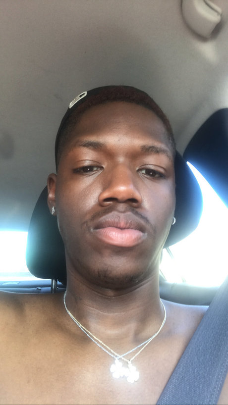 Nacktes geleaktes OnlyFans-Foto von 