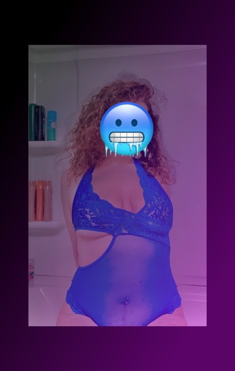 Nacktes geleaktes OnlyFans-Foto von Msrai
