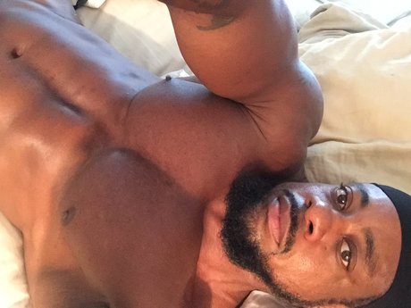 Nacktes geleaktes OnlyFans-Foto von Mystikalatl