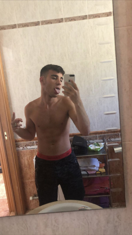 Nacktes geleaktes OnlyFans-Foto von Juan