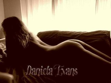 Nacktes geleaktes OnlyFans-Foto von Daniela Evans