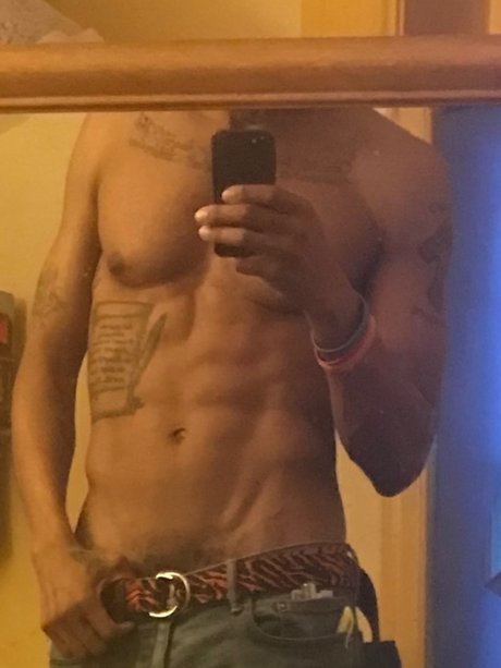 Nacktes geleaktes OnlyFans-Foto von Saint Do
