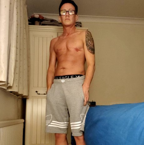Nacktes geleaktes OnlyFans-Foto von Bruce Hills