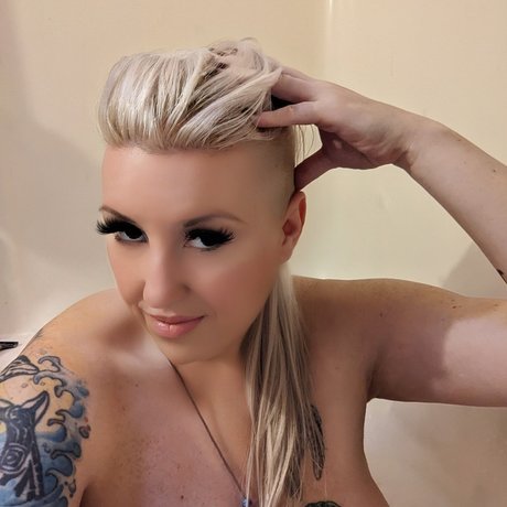 Nacktes geleaktes OnlyFans-Foto von Chameleon Life