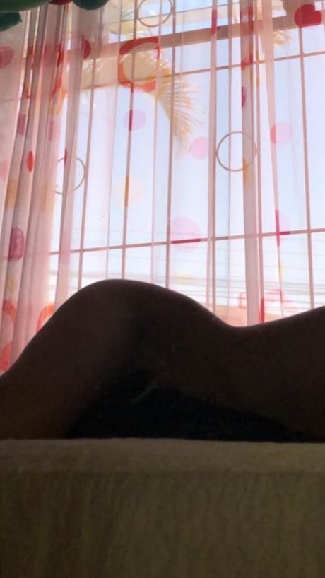 Nacktes geleaktes OnlyFans-Foto von Nathalie