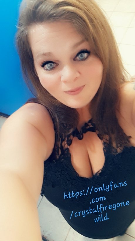 Nacktes geleaktes OnlyFans-Foto von Crystal Fire