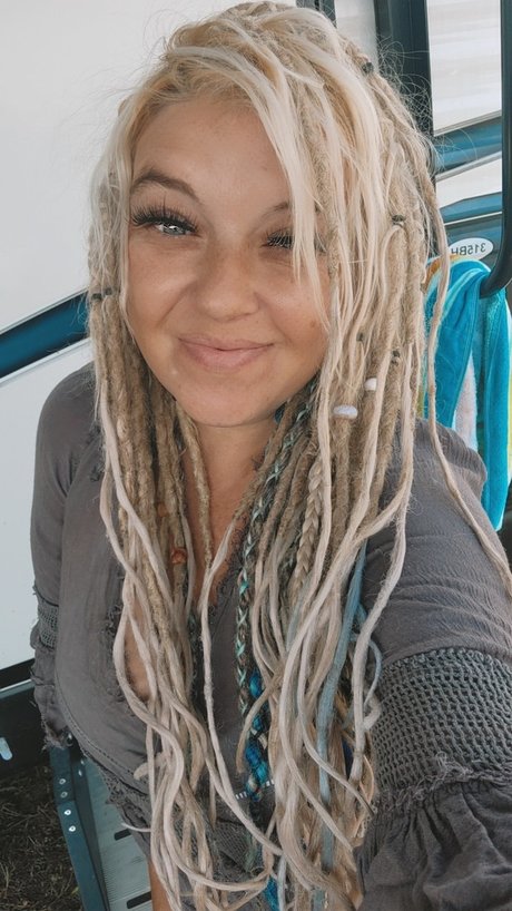 Nacktes geleaktes OnlyFans-Foto von Leighann Bryan