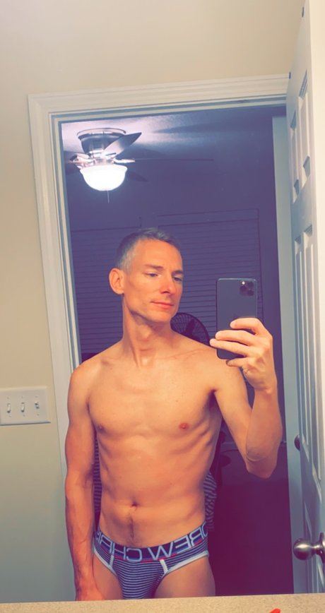 Nacktes geleaktes OnlyFans-Foto von Joshua Oaks