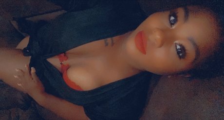 Nacktes geleaktes OnlyFans-Foto von Auti