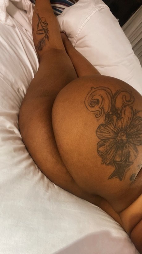 Nacktes geleaktes OnlyFans-Foto von Bella Rose 