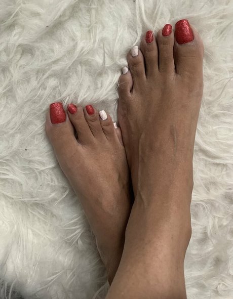 Pujaprettyfeet