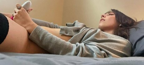 Nacktes geleaktes OnlyFans-Foto von Dazedangelppv