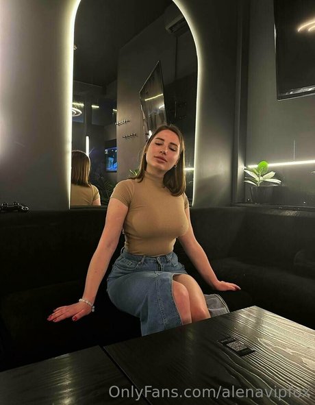 Nacktes geleaktes OnlyFans-Foto von Alenavipfox